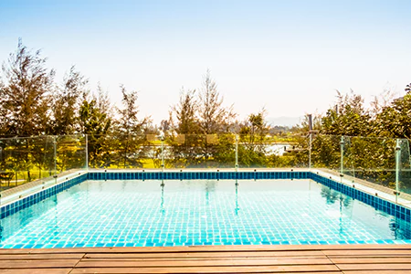 Cost of Glass Pool Fence Repair in DeLand, FL